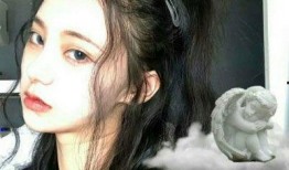 吃瓜女网红图片大全,趣味横生的美食时光